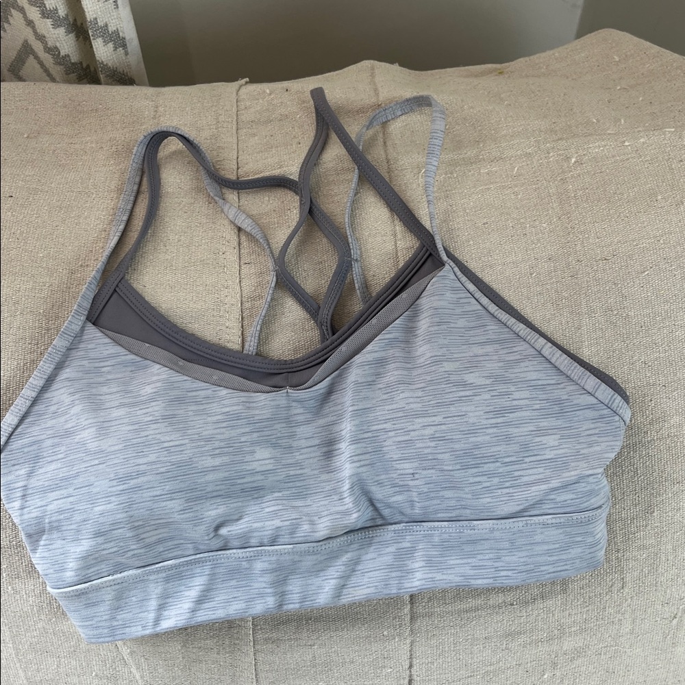 ZYIA Active White and Gray Luxe Strappy Bra Size Small